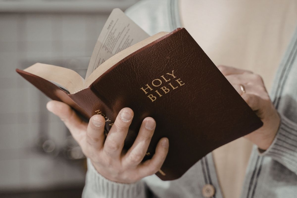 A História de Todos os Personagens da Bíblia